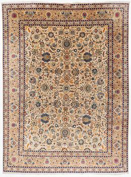 A carpet, Keshan, approx. 428 x 320 cm.