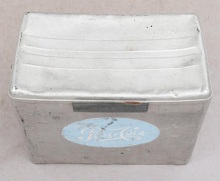 KYLLÅDA, "Pepsi-Cola", 1900-talets mitt.