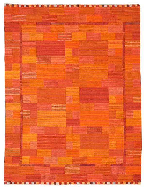 CARPET. "Fasad, orange". Flat weave. 378 x 279,5 cm. Signed AB MMF MR.