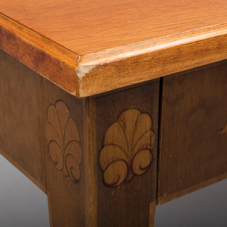 SKRIVBORD, Swedish Grace, 1920-tal.