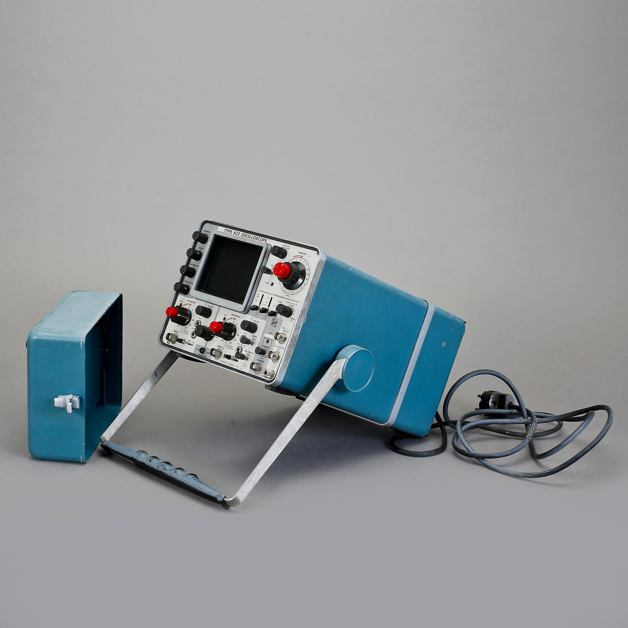 OSCILLOSCOPE, portabelt, Tektronix, 1900-talets andra hälft.