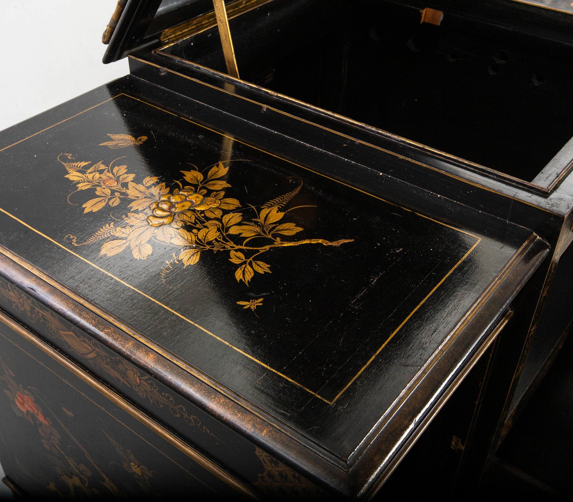 SIDEBOARD/MUSIKMÖBEL, 1900-talets första hälft.