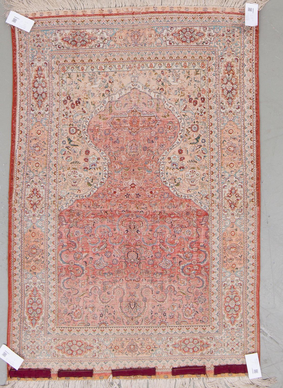 MATTA, sannolikt Kina. Ca 134x88 cm.