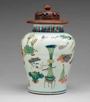 A Transitional wucai jar, 17th Century.