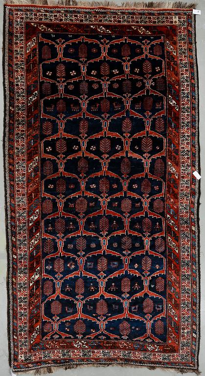MATTA, semiantik orientalisk. Ca 362x198 cm.