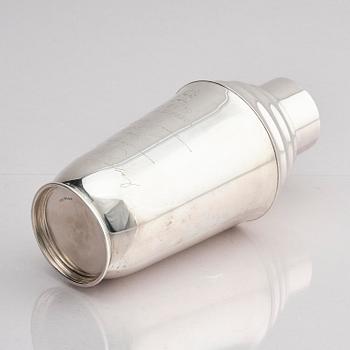 A silver cocktail shaker, mark of Nordisk silverkonst, Ramlösa, Sweden 1950.