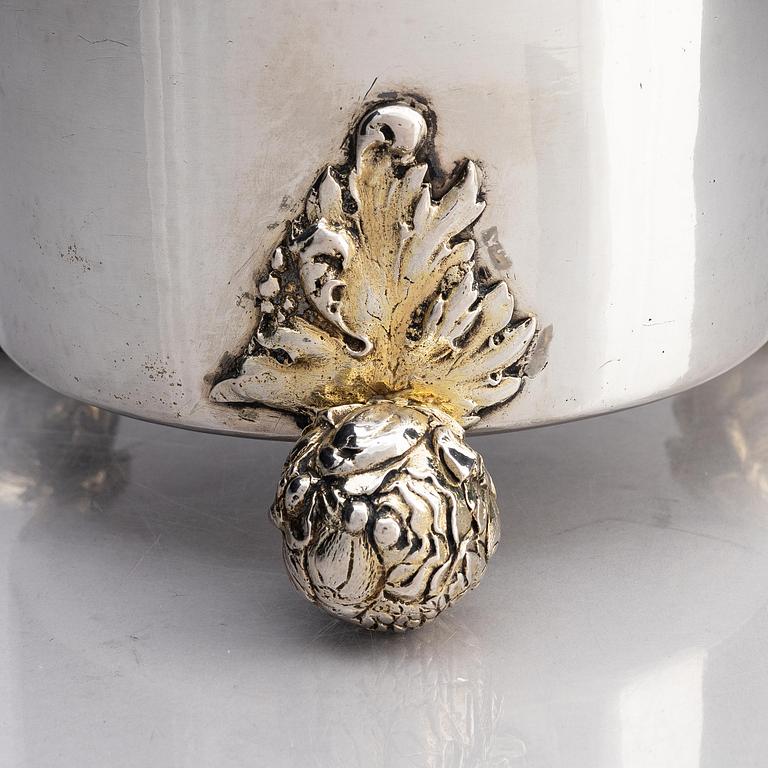 A Swedish 17th century parcel-gilt silver tankard, mark of Erik Månsson Schmidt, Stockholm (active 1675-1686).