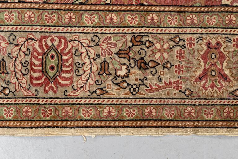 Carpet, Oriental/Eastern Europe, ca 297 x 196 cm.
