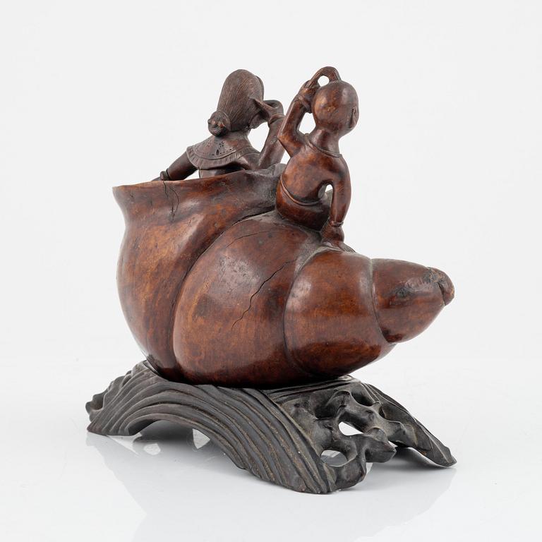 A Chinese root sculpture, Qing dynasty, 18th/19th Century.