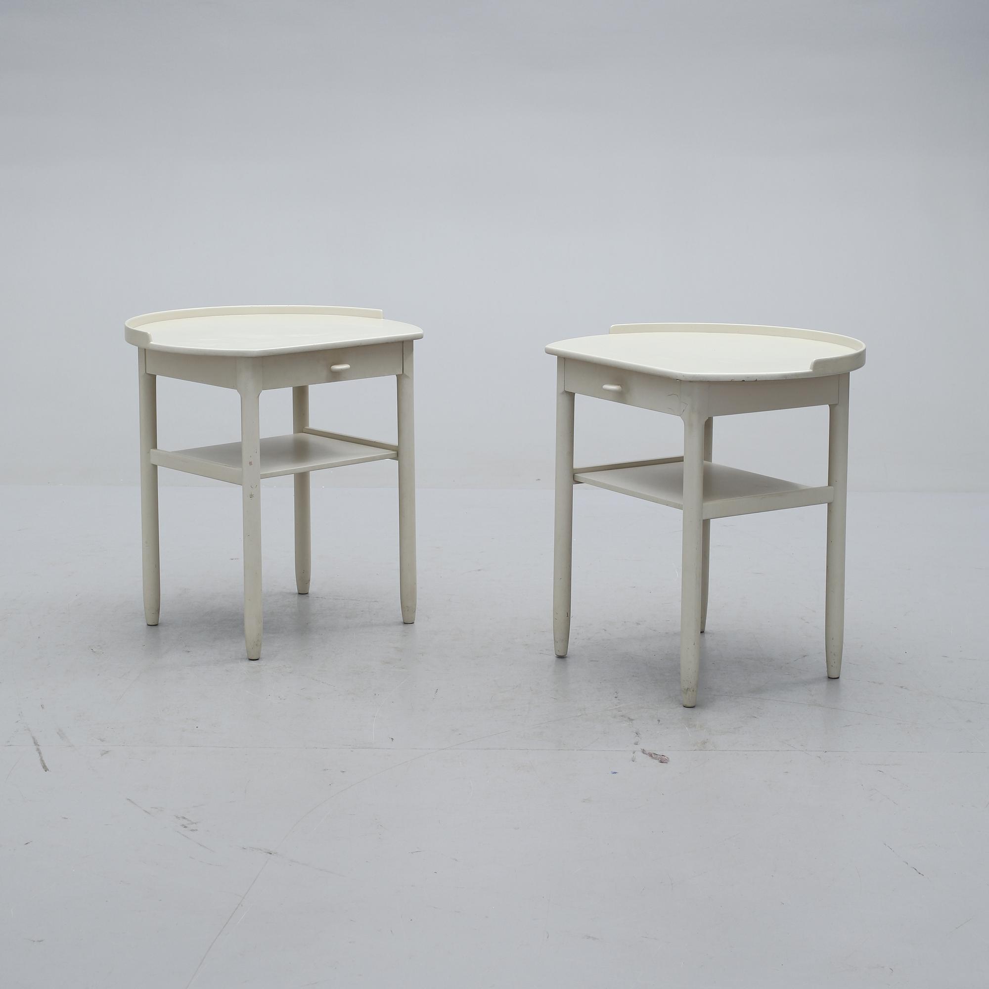 SÄNGBORD, ett par, Sven Engström och Gunnar Myrstrand, Bodafors, 1900-talets andra hälft.