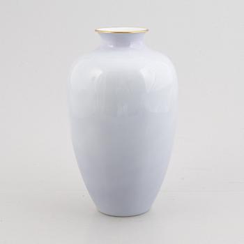 A porcelain vase, Fukagawa Porcelain Manufacturing Company, Japan, second half of the 20th century.