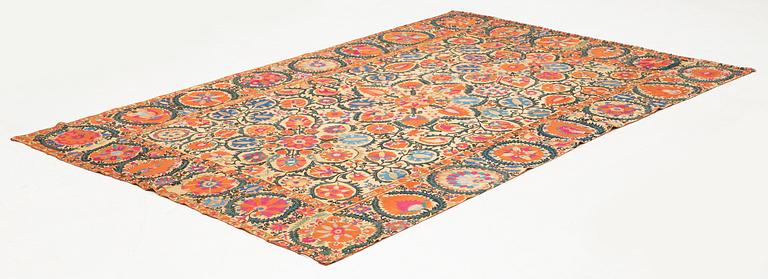 Antikt Suzani broderi, möjligen Bukhara, Uzbekistan, ca 241 x 164 cm.