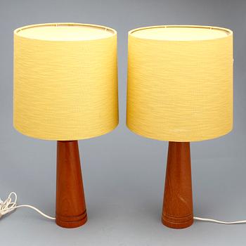 BORDSLAMPOR, ett par, Teak, 1960-tal.