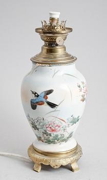 BORDSLAMPA, porslin, 1900-talets första hälft.