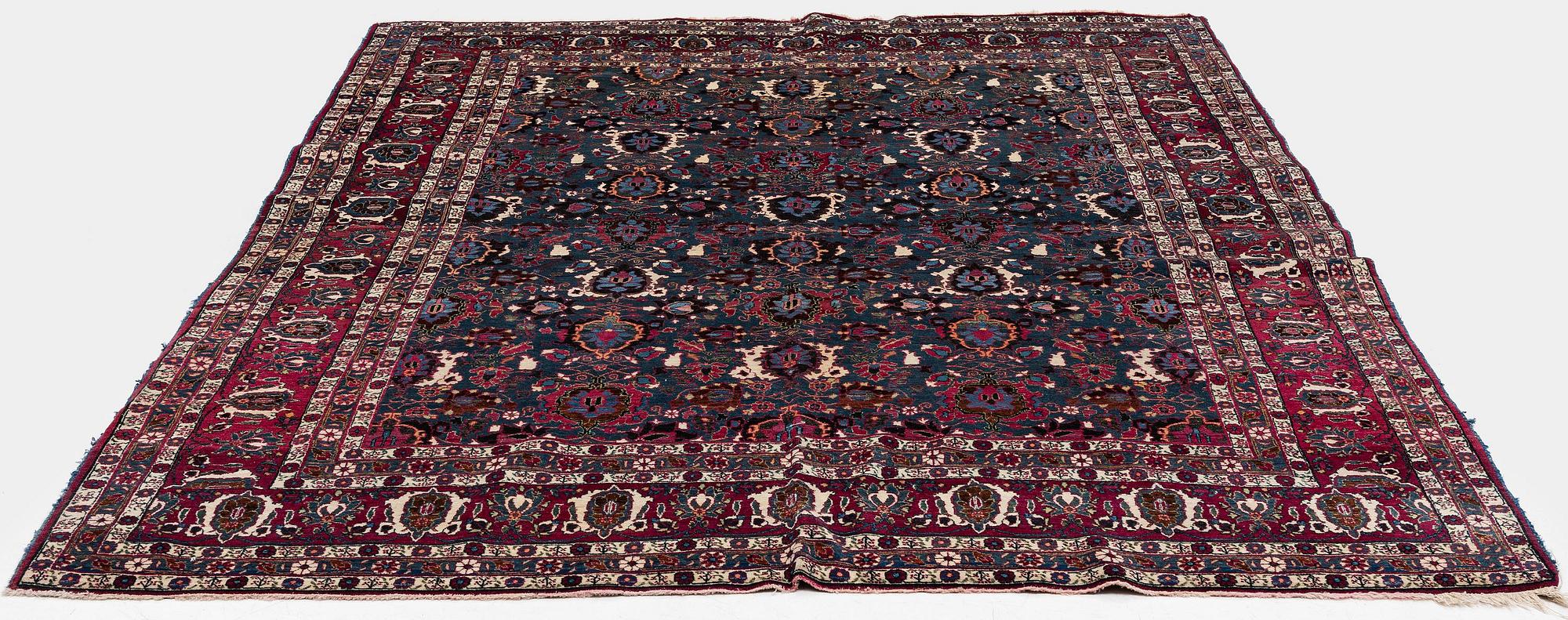 Matta, semiantik Teheran, norra Persien, ca 298 x 211 cm.