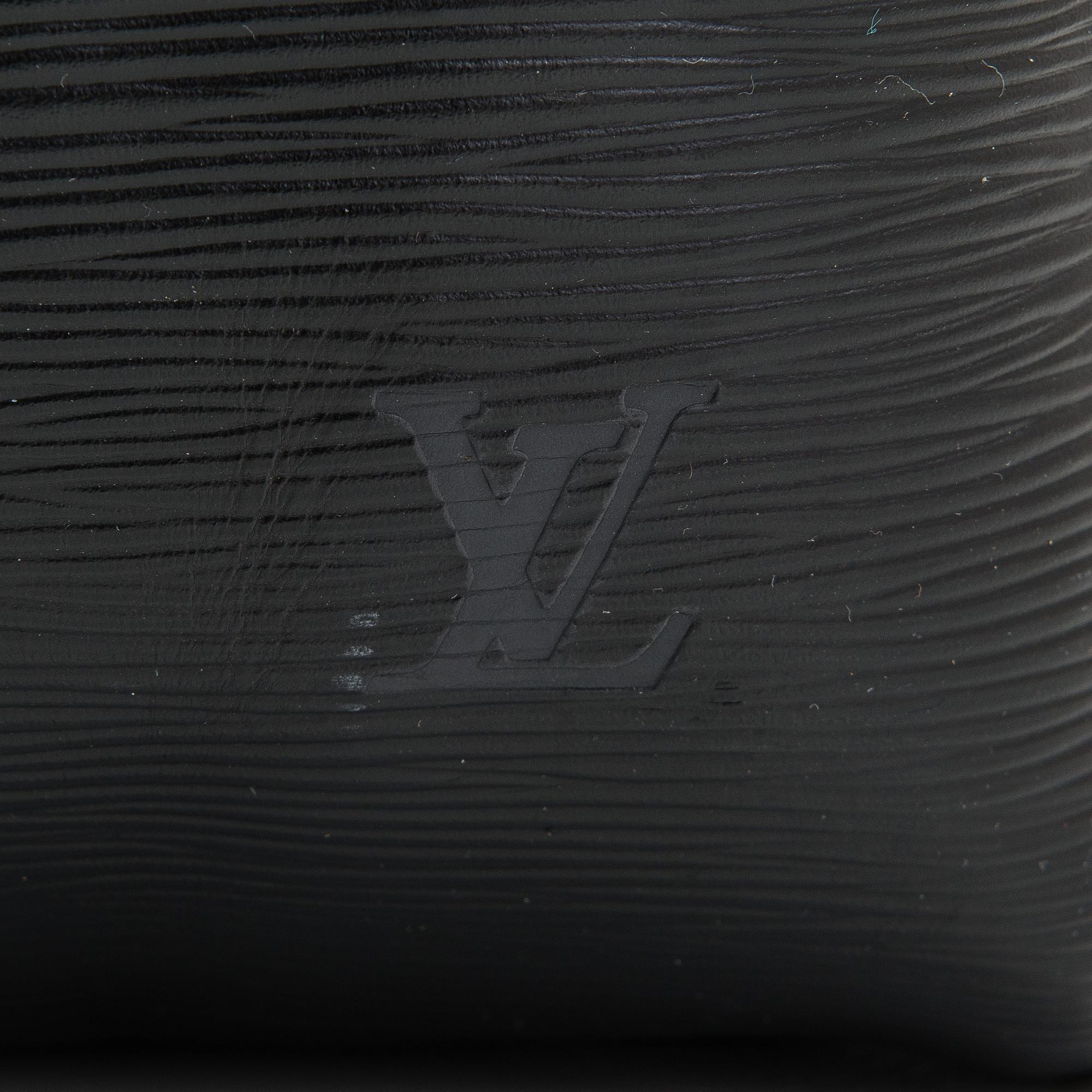 Louis Vuitton, "Keepall Epi 50", väska.
