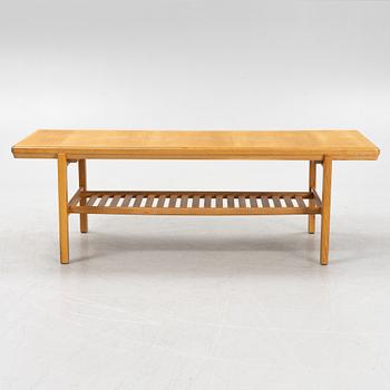 A mid 20th century coffee table.