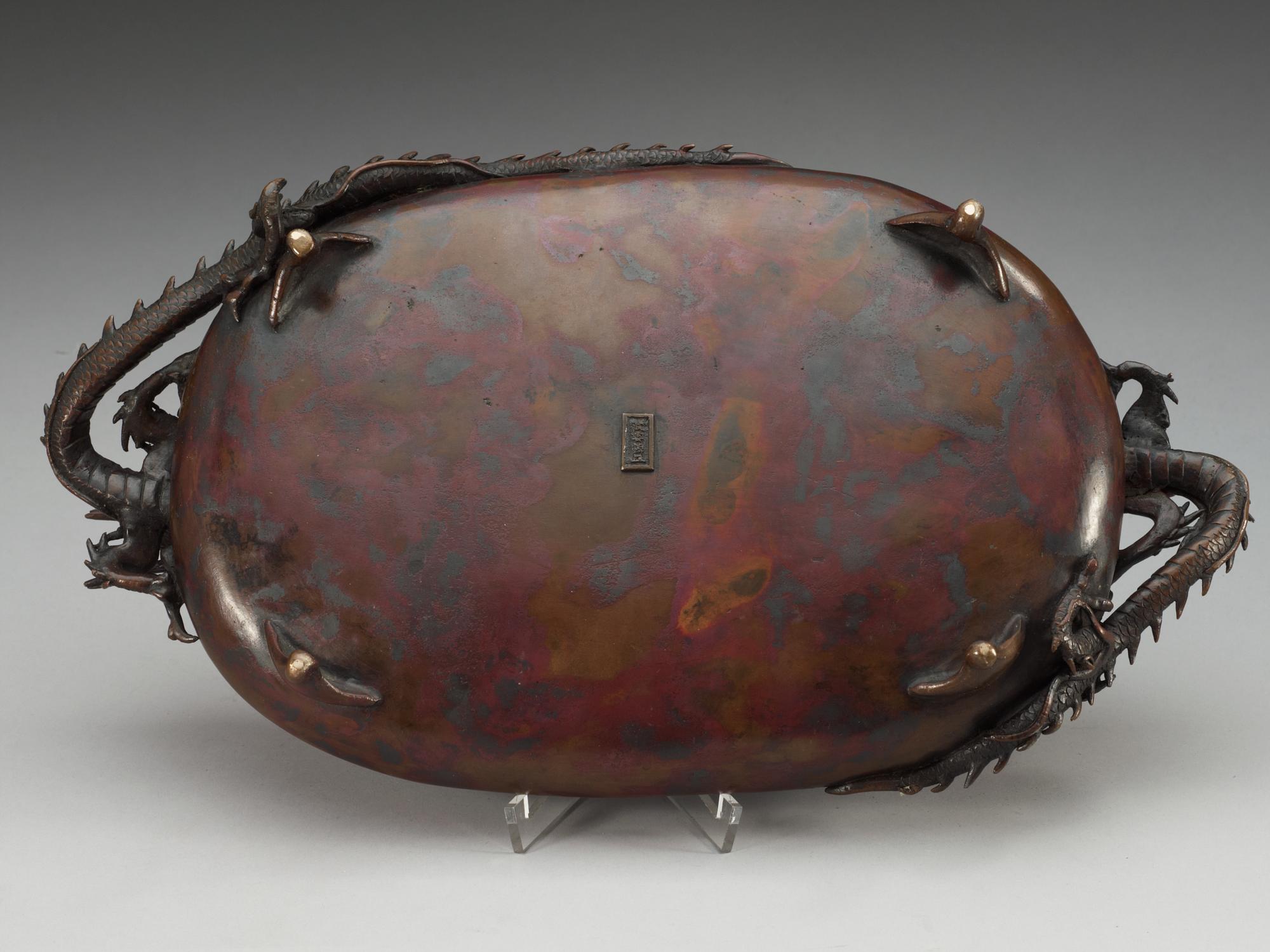 A Japanese bronze censer, Meiji (1868-1912).