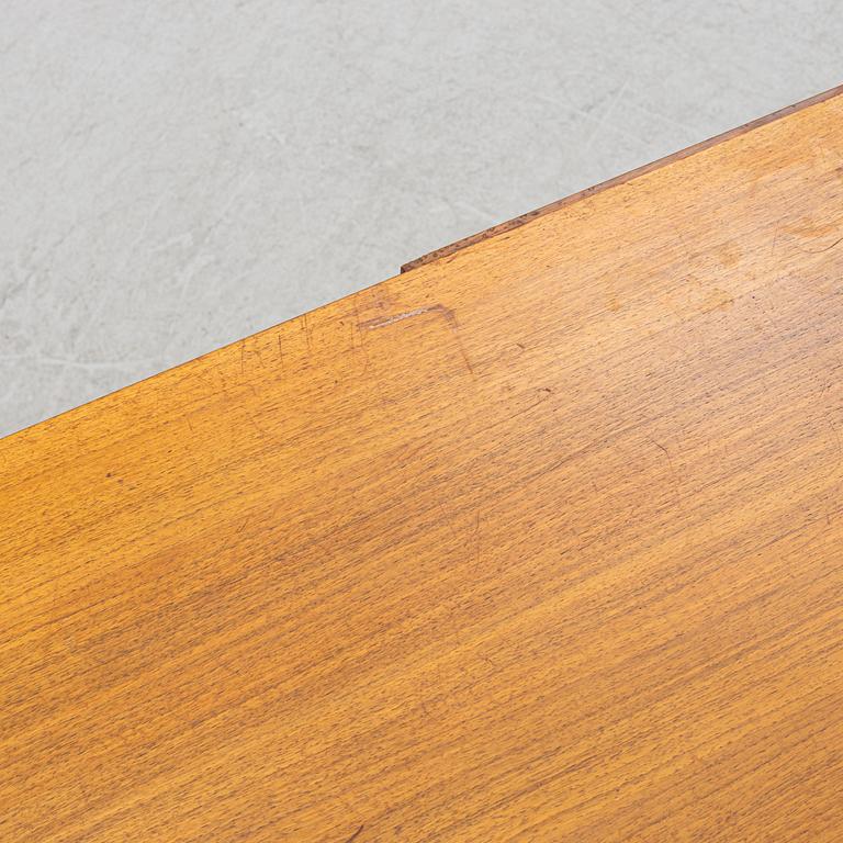 Sideboard, 1900-talets mitt.