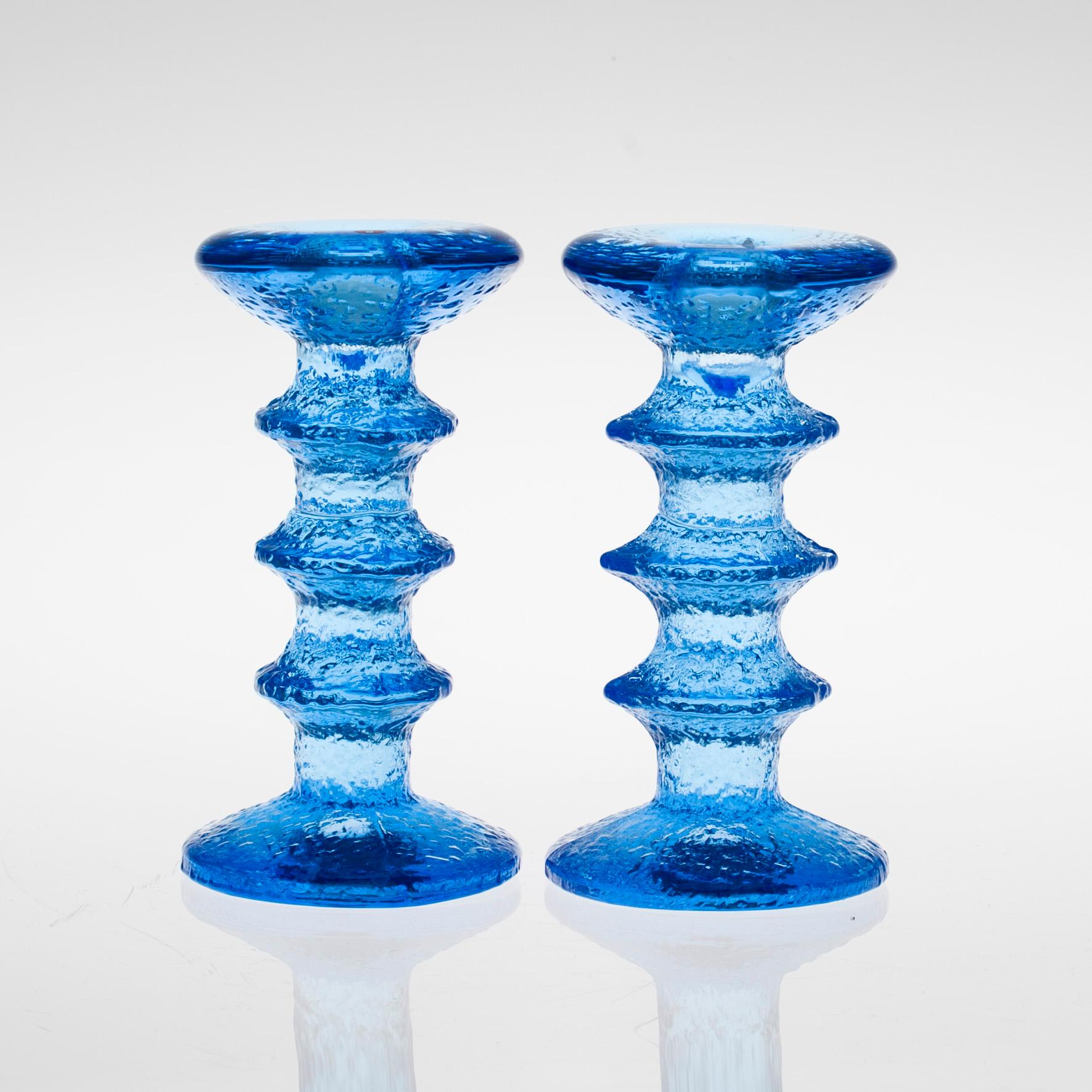 LJUSSTAKAR, 2+2 st, glas, "Festivo" Timo Sarpaneva, Iittala. Två signerade TS.