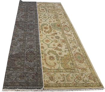 A carpet, Mamluk Design, ca 279 x 183 cm.