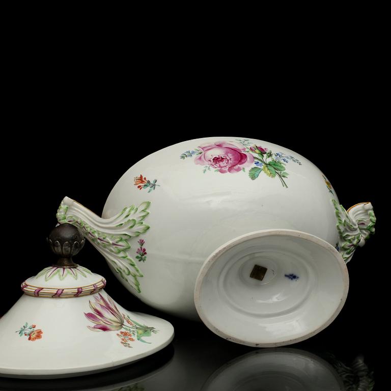 SOPPTERRIN, porslin, Meissen, Marcolinis  period, omkring 1800.