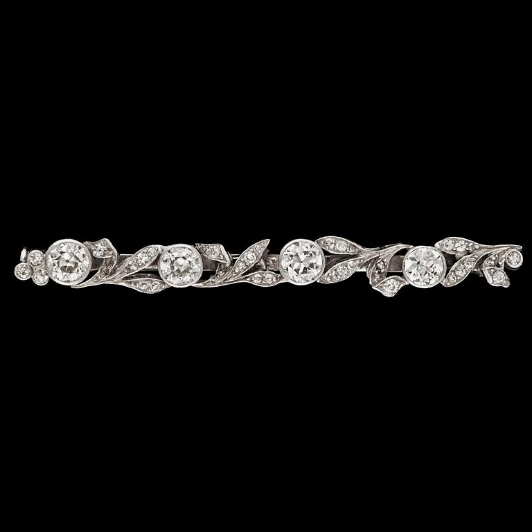 An old cut diamond brooch, total carat weight circa 1.60 cts, circa 1920's.