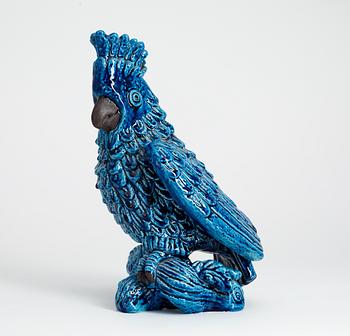 A Gunnar Nylund stoneware figure of a cockatoo, Rörstrand.