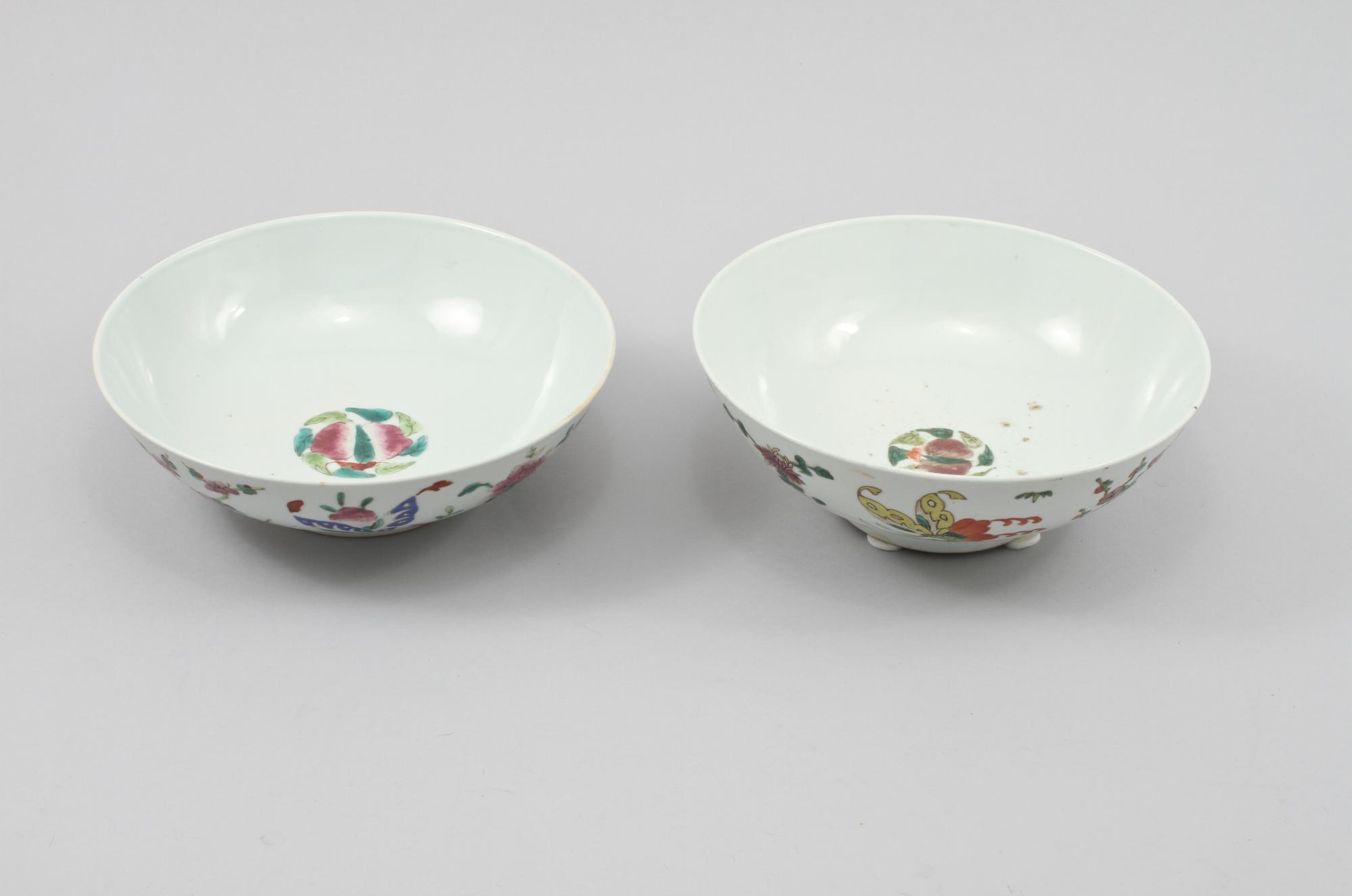 SKÅLAR, ett par, porslin. Kina, 1900-talet första hälft.