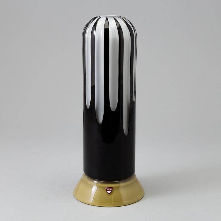 A Matz Borgström glass vase / sculpture from Orrefor Gallery dated -88.