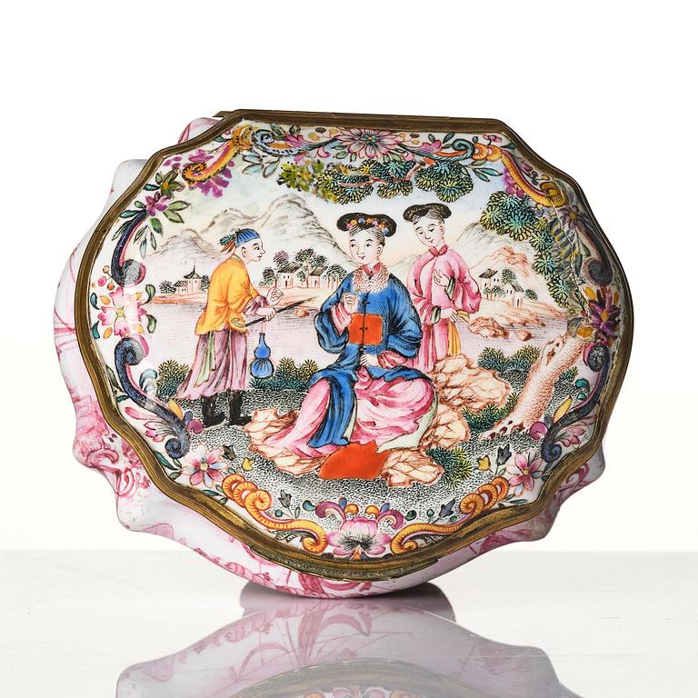 An enamel box with cover, Qing dynasty, 18th century.