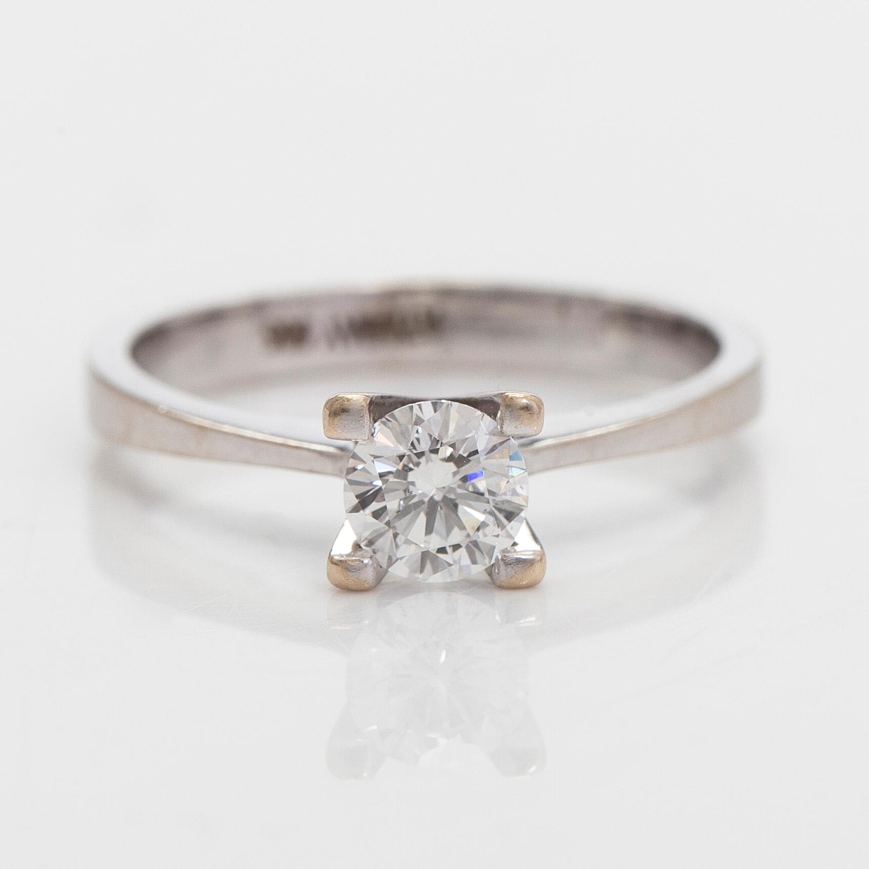 Ring, briljantslipad diamant, 14K vitguld.