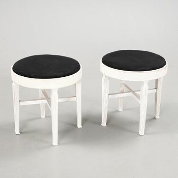 PALLAR, ett par, Gustaviansk stil, 1900-talets första hälft.