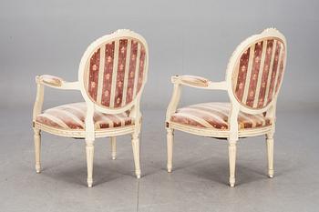 KARMSTOLAR OCH BORD, 2+1. Gustaviansk stil, 1900-tal.