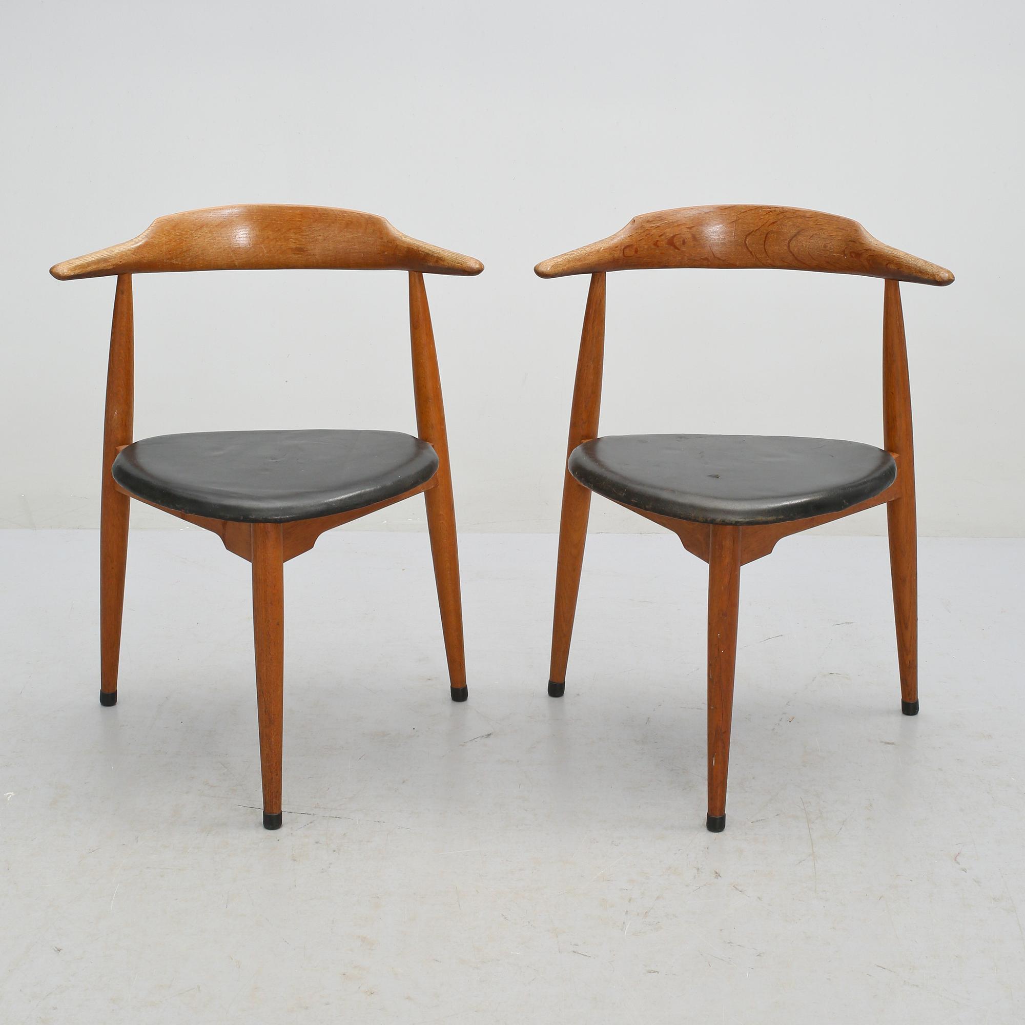 STOLAR, ett par, modell 4104, Hans J Wegner, Fritz Hansen.