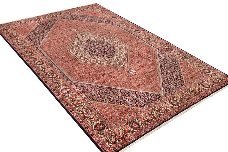 A Bidjar Tekab carpet, c. 300 x 203 cm.