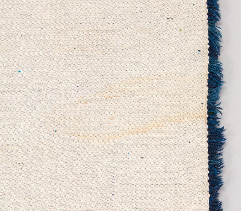 Irma Kukkasjärvi, ryijy, malli Neovius. Noin 175 x 105 cm.