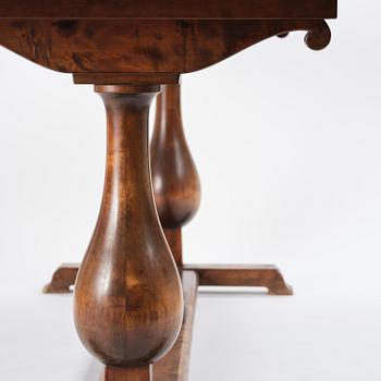 Axel Larsson, biblioteksbord, Swedish Grace, modell "802/5", Svenska Möbelfabrikerna, Bodafors, 1930-tal.