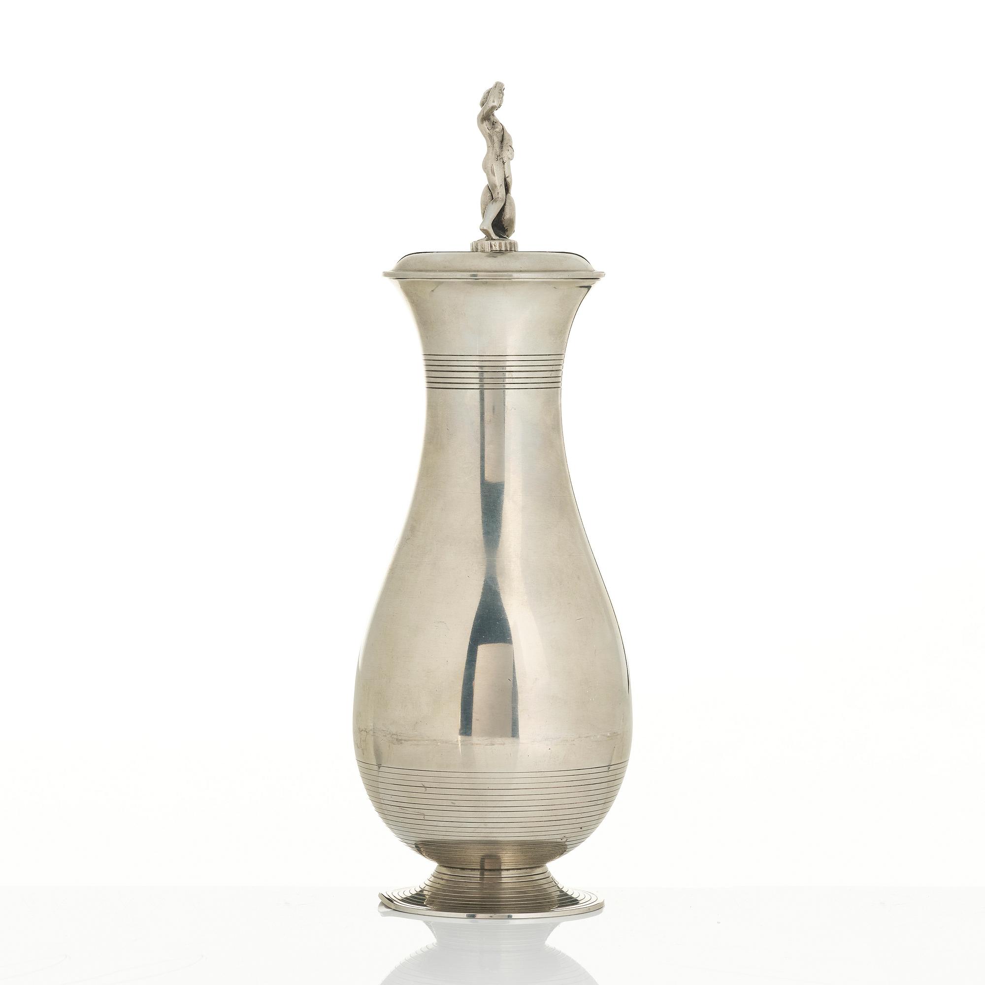 Sylvia Stave, a lidded vase model 5295, C.G. Hallberg, Stockholm, 1931.