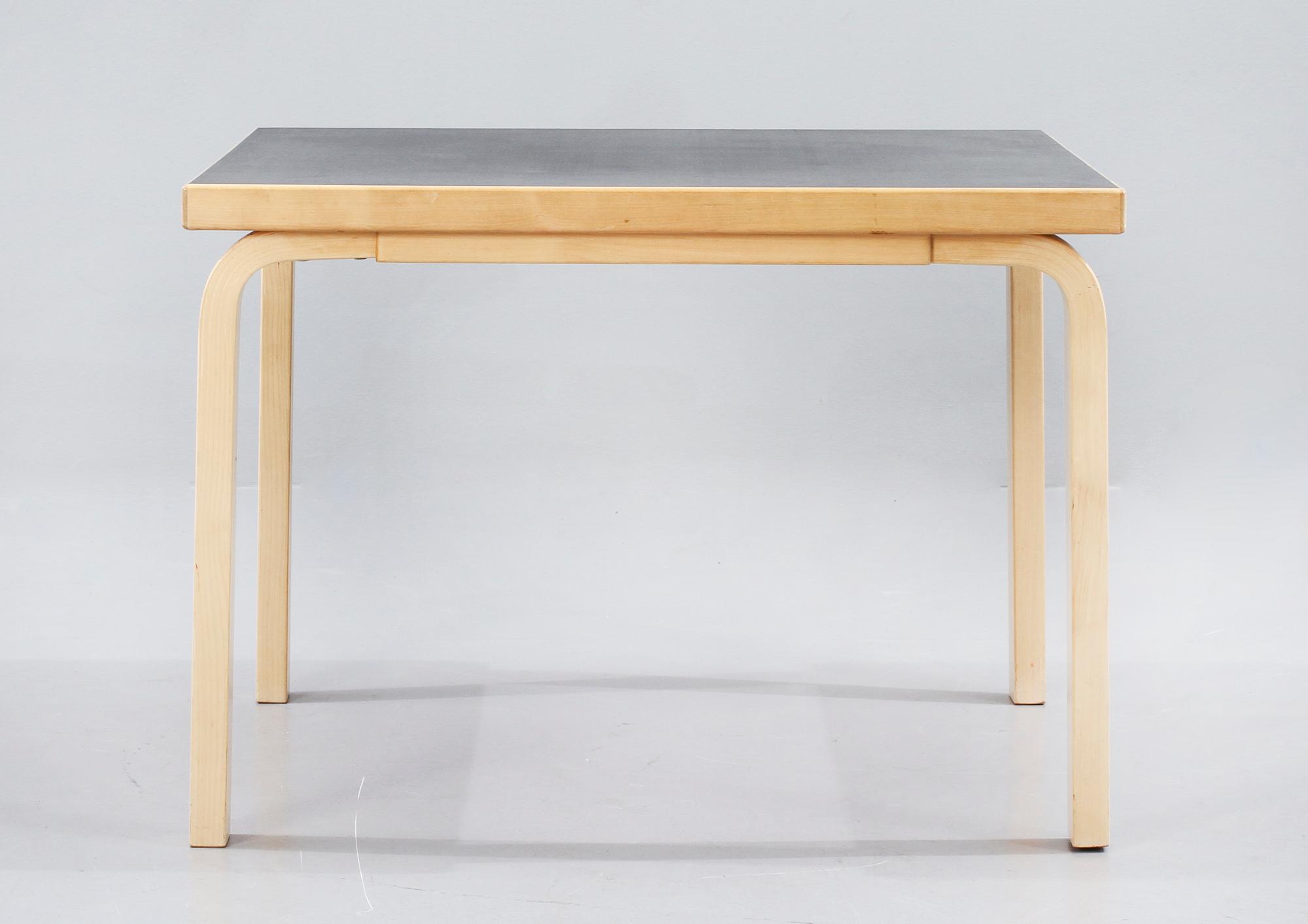 SOFFBORD, Alvar Aalto, Finland, 1900-talets andra hälft.
