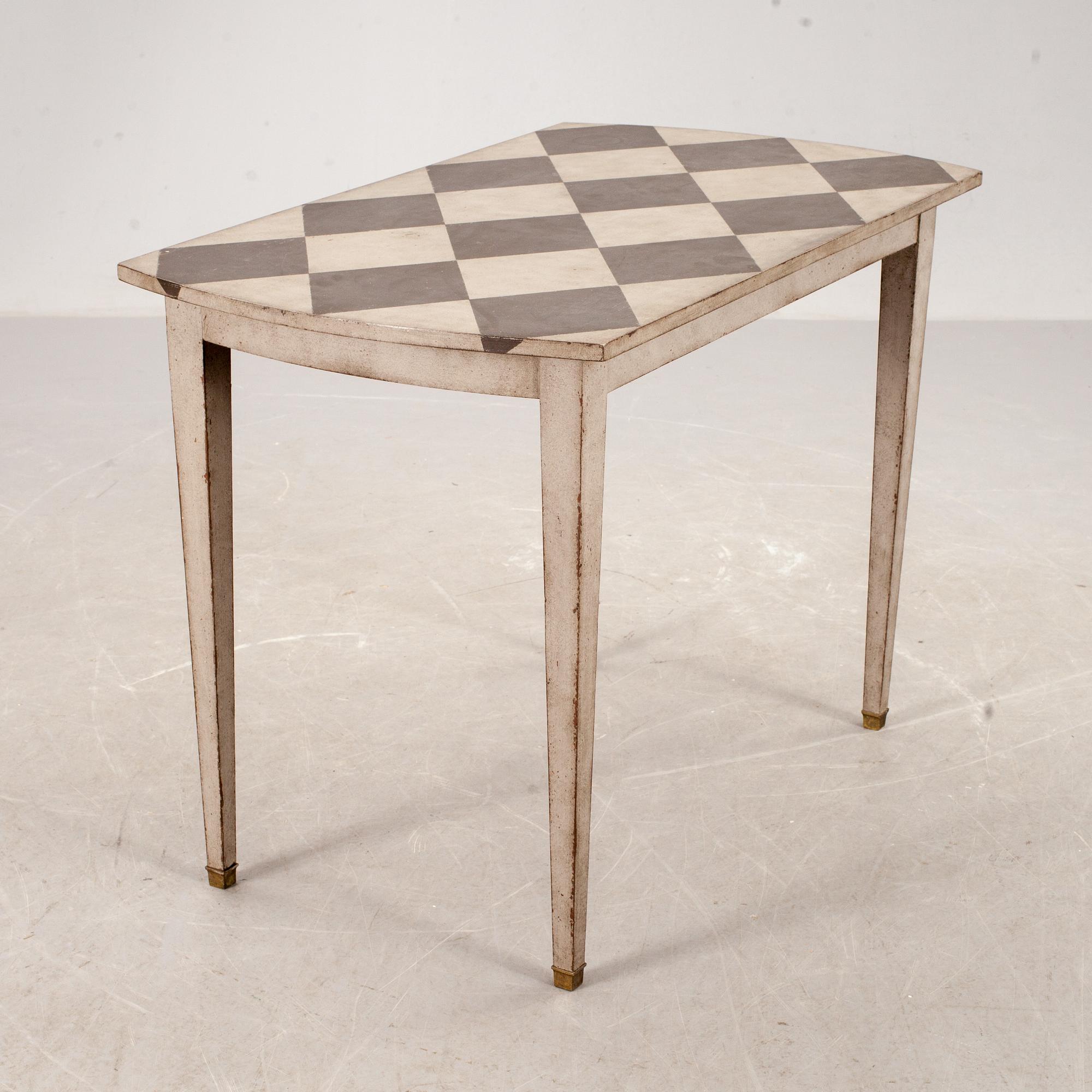 BORD, gustaviansk stil, modern tillverkad.