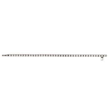 377. A BRACELET, 18K white gold. Brilliant cut diamonds c. 5.50 ct. H/vs. Sweden 1969. Length 18 cm. Weight 26,2 g.