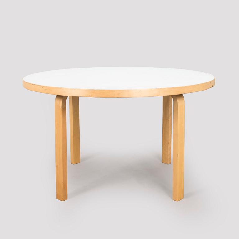 Alvar Aalto, matbord, modell 91, Artek, Finland 1900-talets slut.