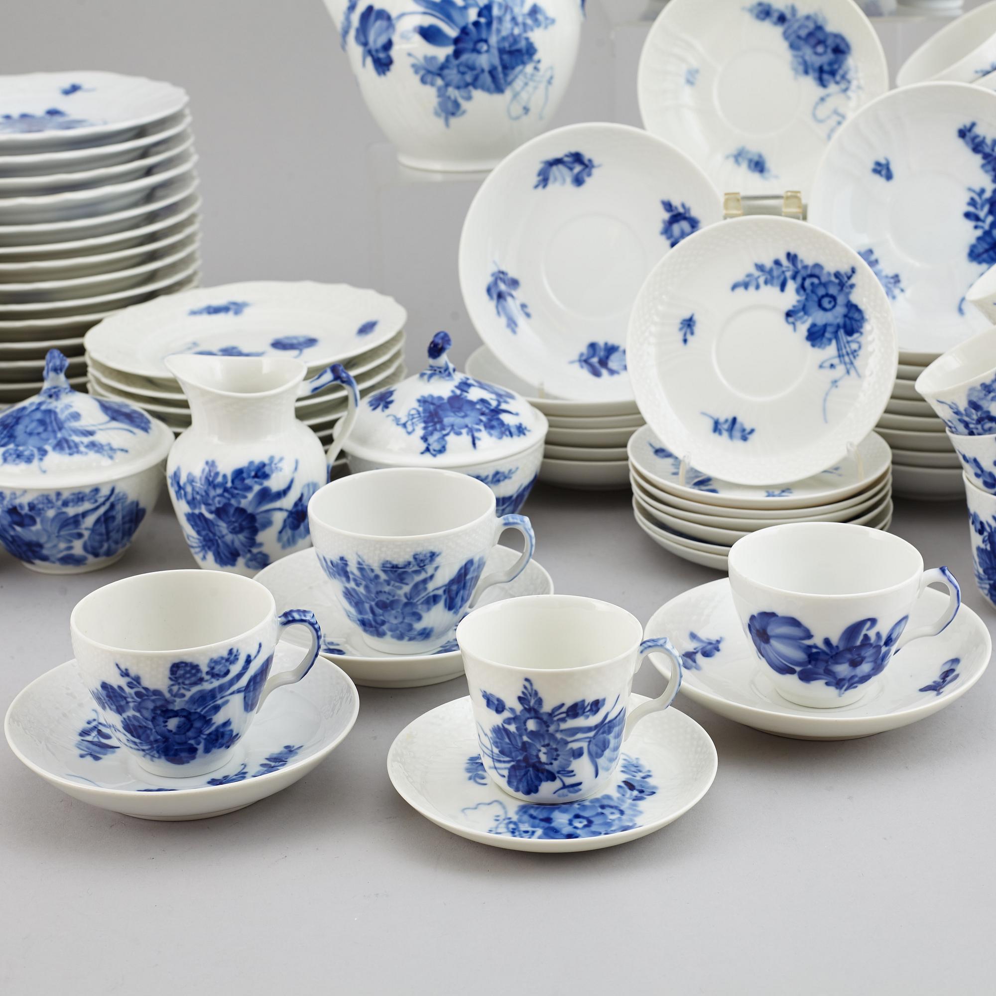 ROYAL COPENHAGEN, a 'Blå Blomst' part coffee and tea service, Denmark (75 pieces).