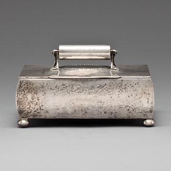 SKRIN, silver. Bl a Erlandssons silvervarufabrik, Kristianstad 1920. Tot vikt ca 1300 g.