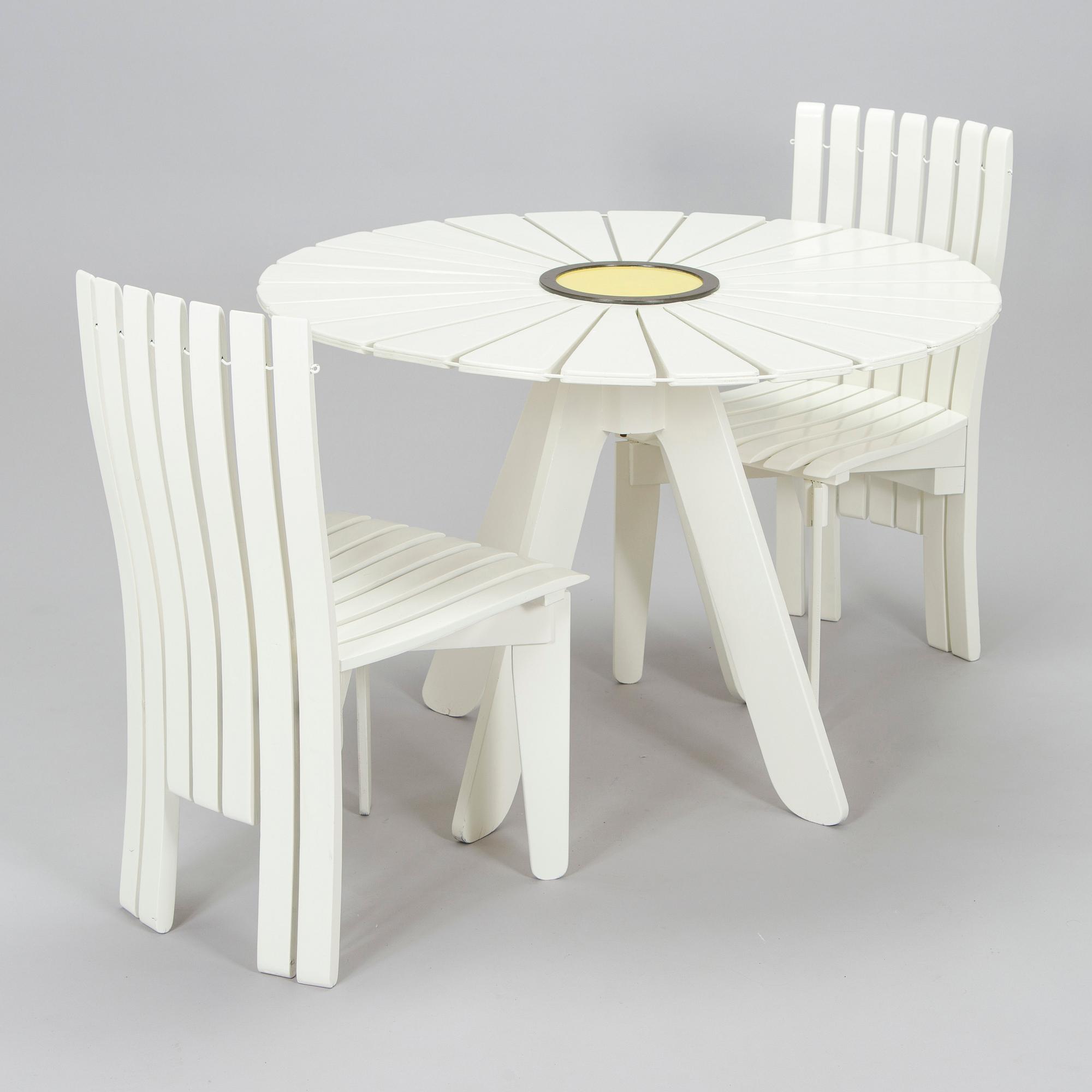 Alvar & Aino Aalto,  Trädgårdsmöblemang, 3 delar, "Aurinko-serien", Artek, 1950-tal och 1900-talets slut..