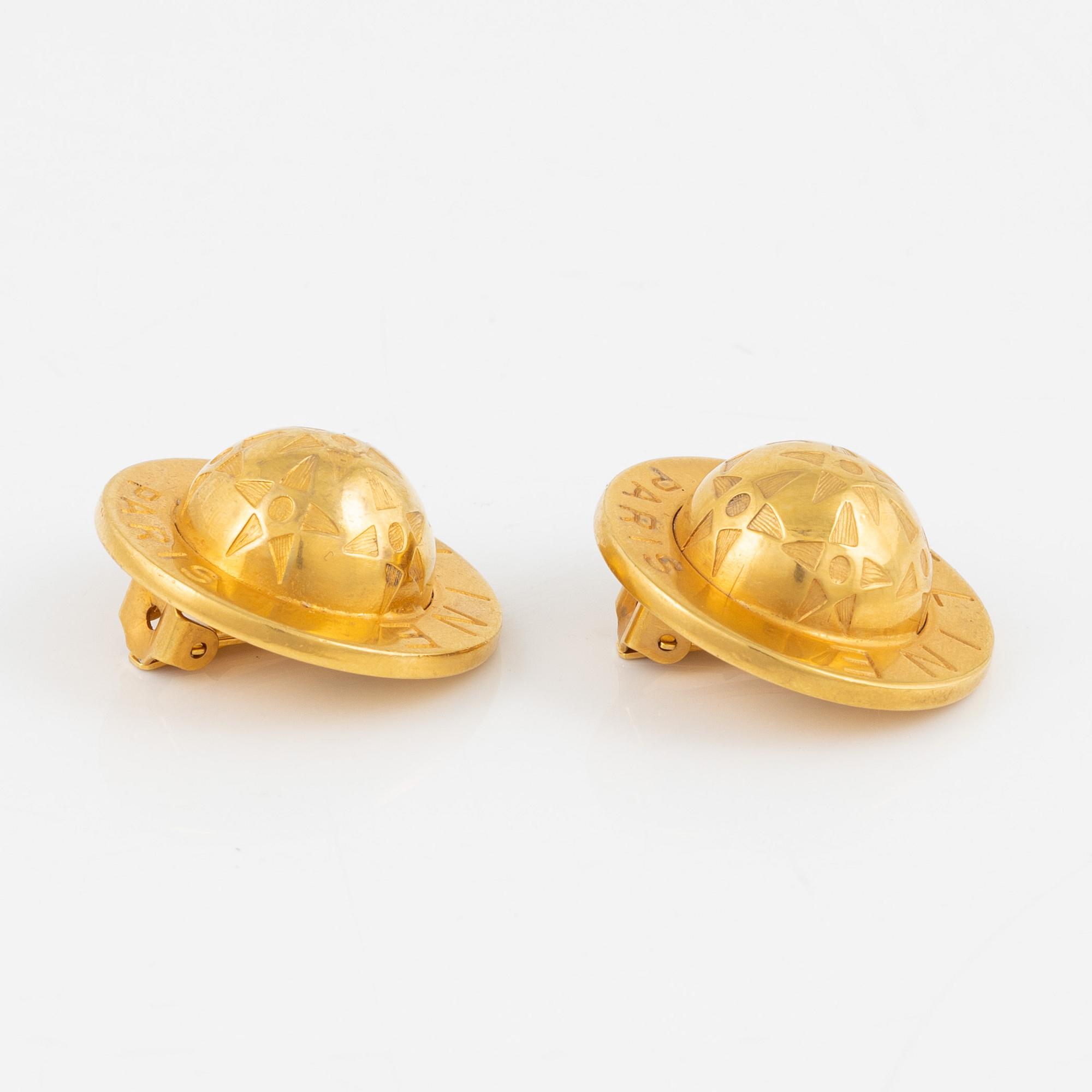 Céline, a pair of clip on earrings.