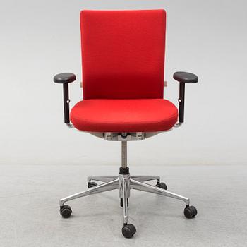 An 'Axess Plus Chair' by Antonio Citterio for Vitra.