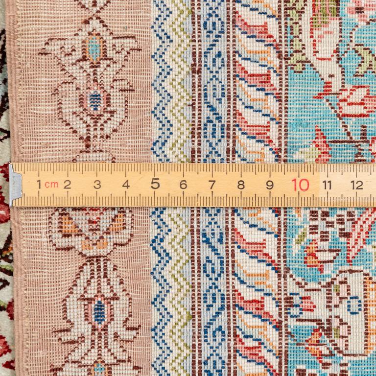Rug, Hereke design, silk, approx. 122x77 cm.
