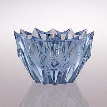 A "Water lily" glass vase signed Aimo Okkolin Riihimäen Lasi Oy.